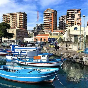Seafront In The City Guest house